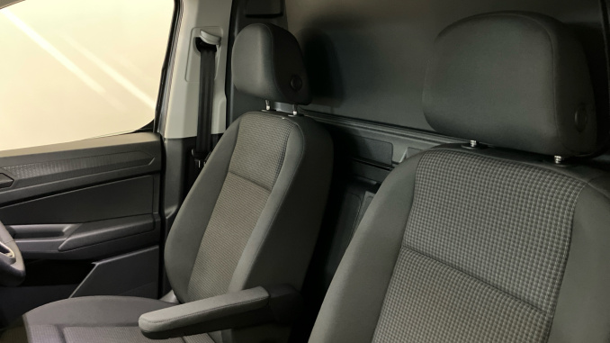 Volkswagen Caddy Cargo C20 Diesel 2.0 TDI 102 Commerce Plus Van [Assistance] - Image 16